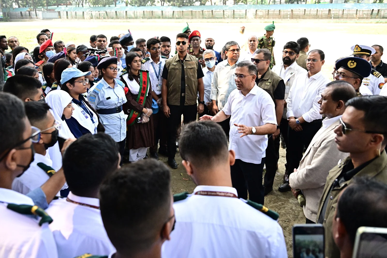 ডেঙ্গু পরিস্থিতি দেখতে হাসপাতাল ও শিক্ষাপ্রতিষ্ঠান পরিদর্শনে প্রধানমন্ত্রী