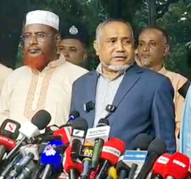 আওয়ামী লীগের মতো জাতীয় পার্টিকেও নিষিদ্ধ চায় জামায়াতে ইসলাম : ডা. তাহের