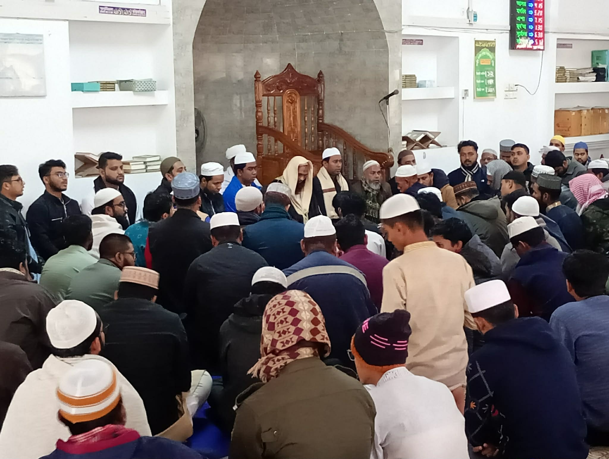 খালেদা জিয়ার মাগফিরাত কামনায় বিশ্ববিদ্যালয় ছাত্রদলের দোয়া মাহফিল