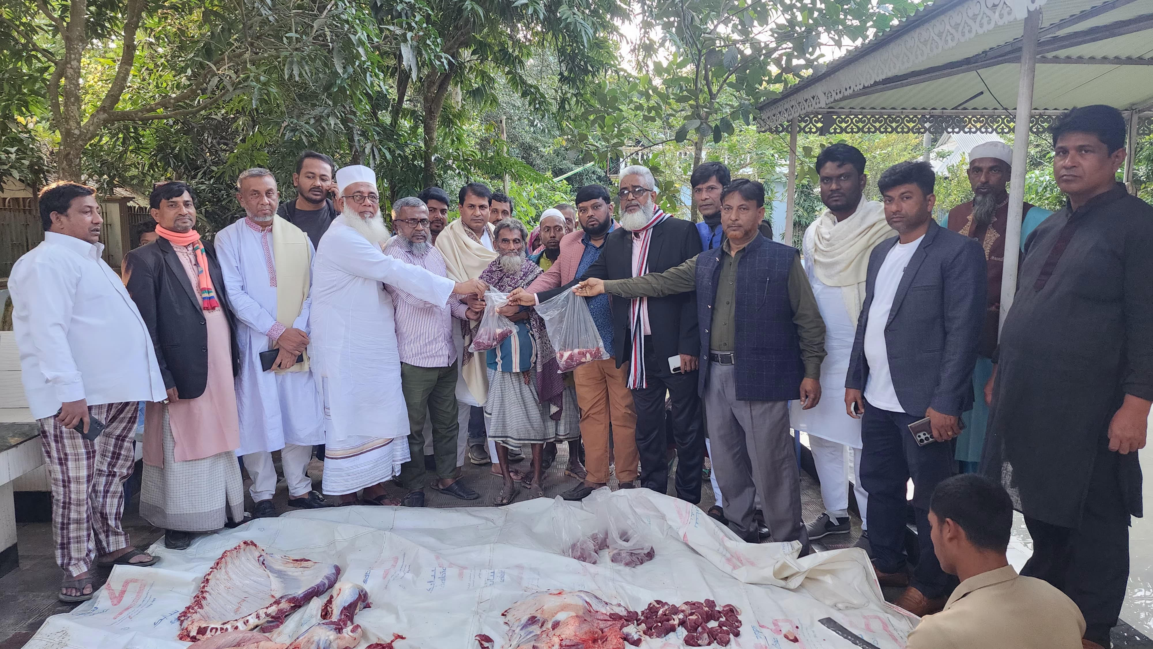 খালেদা জিয়ার সুস্থতা কামনায় গরু সদকা কায়কোবাদের