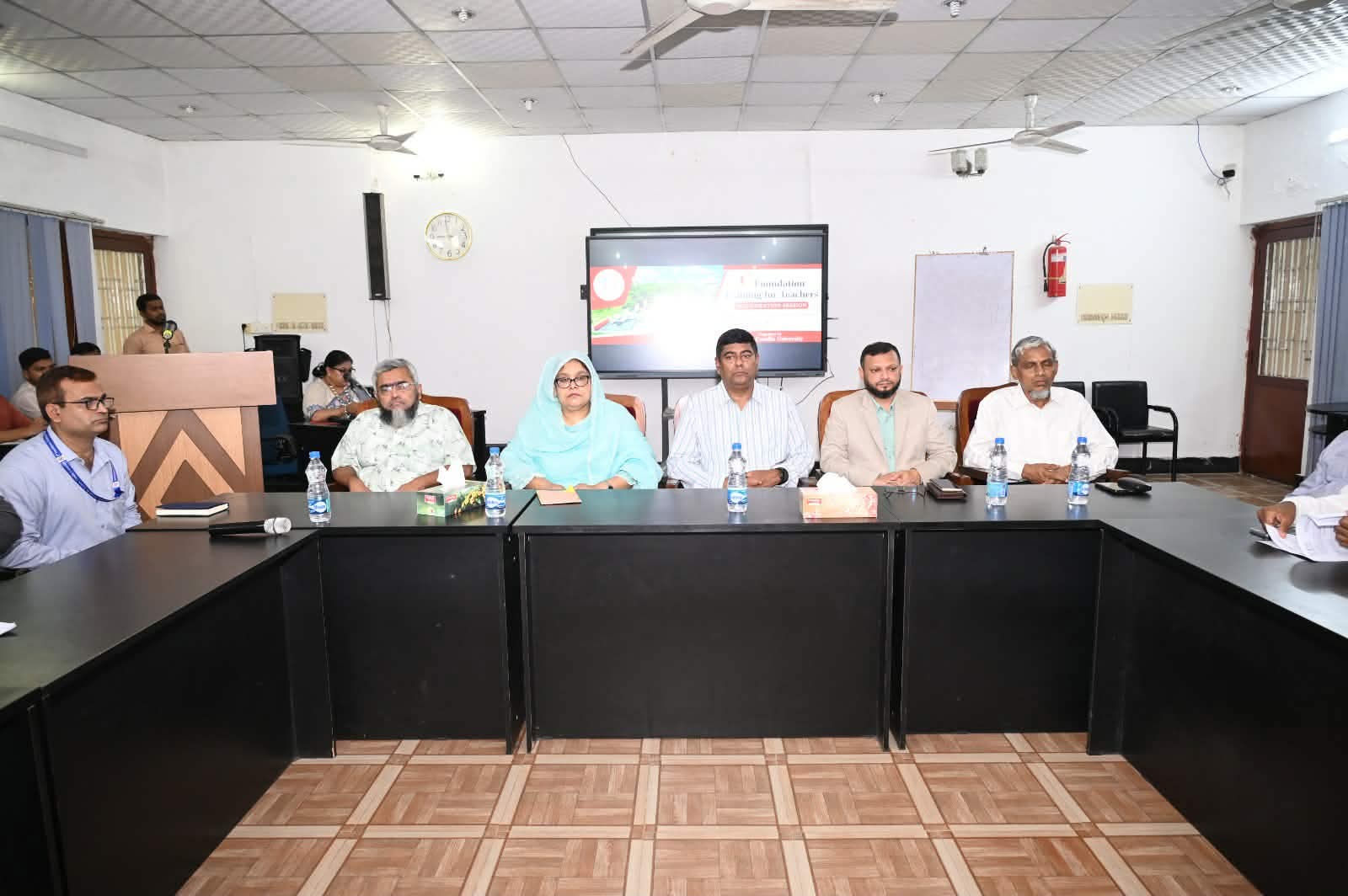কুমিল্লা বিশ্ববিদ্যালয়ের শিক্ষকদের নিয়ে সাত দিনব্যাপী ফাউন্ডেশন ট্রেনিং শুরু
