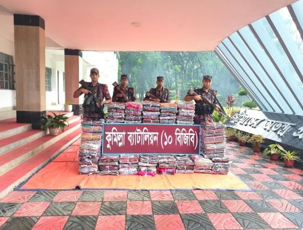 কুমিল্লা সীমান্তে ৩৩ লাখ ৯০ হাজার টাকার ভারতীয় শাড়ি জব্দ