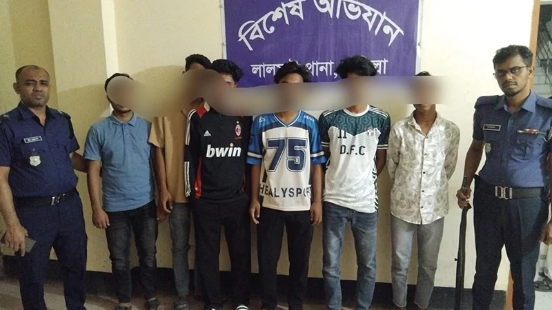 কুমিল্লায় কিশোর গ্যাং, মাদক ও ছিনতাইবিরোধী অভিযানে আটক ২৭৫