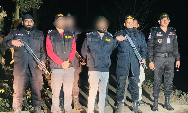 জুলাই অভ্যুত্থানে কুমিল্লায় পুলিশের লুট হওয়া অস্ত্র উদ্ধার