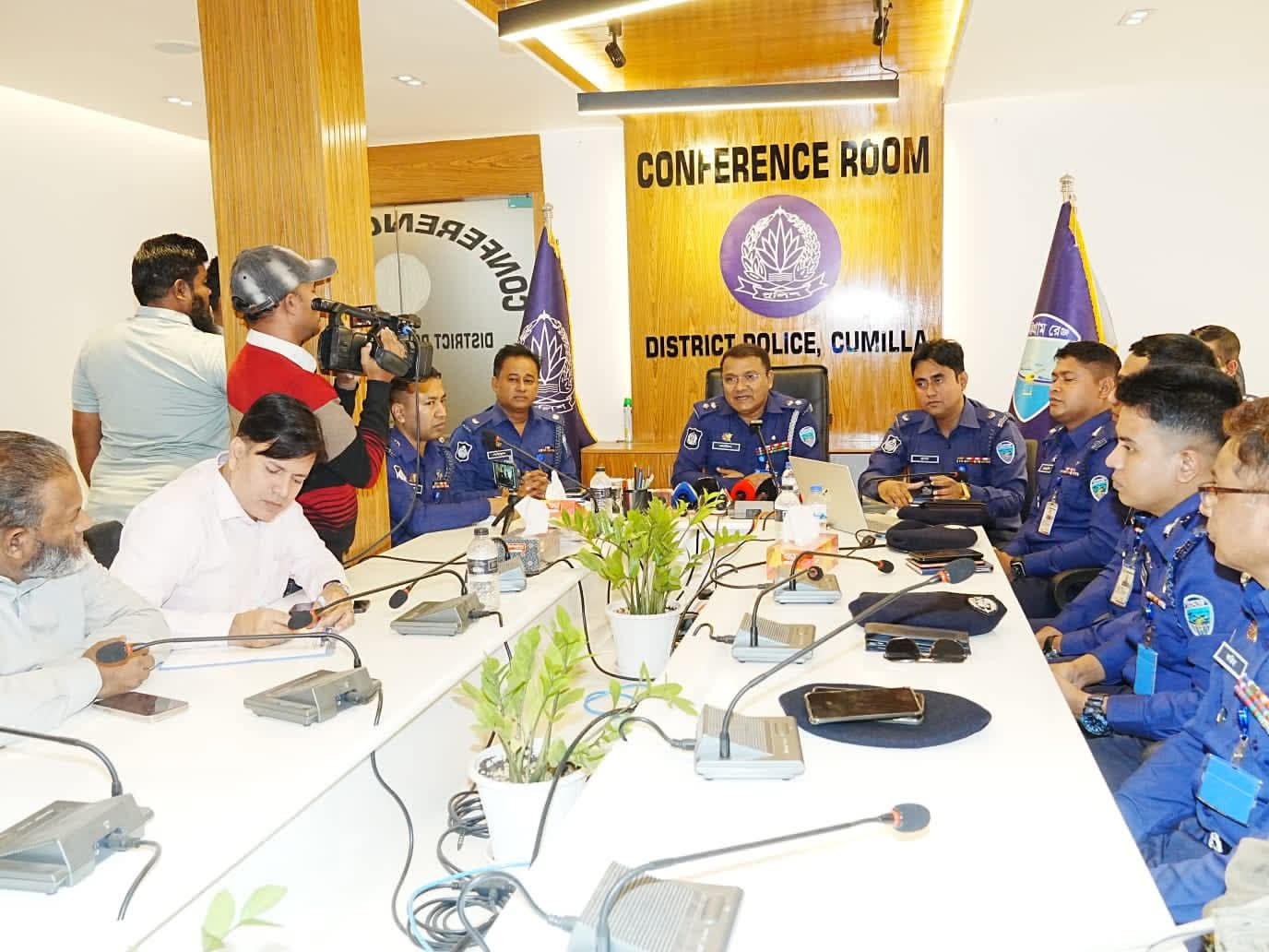 নির্বাচনে পুলিশ পূর্বের বদনাম ঘুচিয়ে নতুন যুগের সূচনা করবে