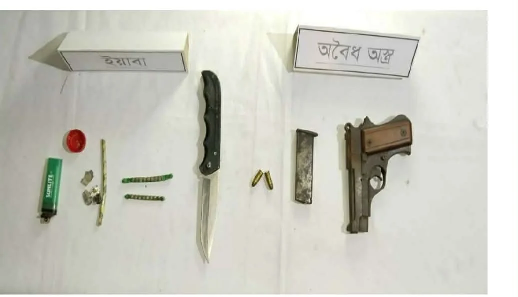 কুমিল্লায় যৌথ বাহিনীর অভিযানে অস্ত্র ও মাদক জব্দ