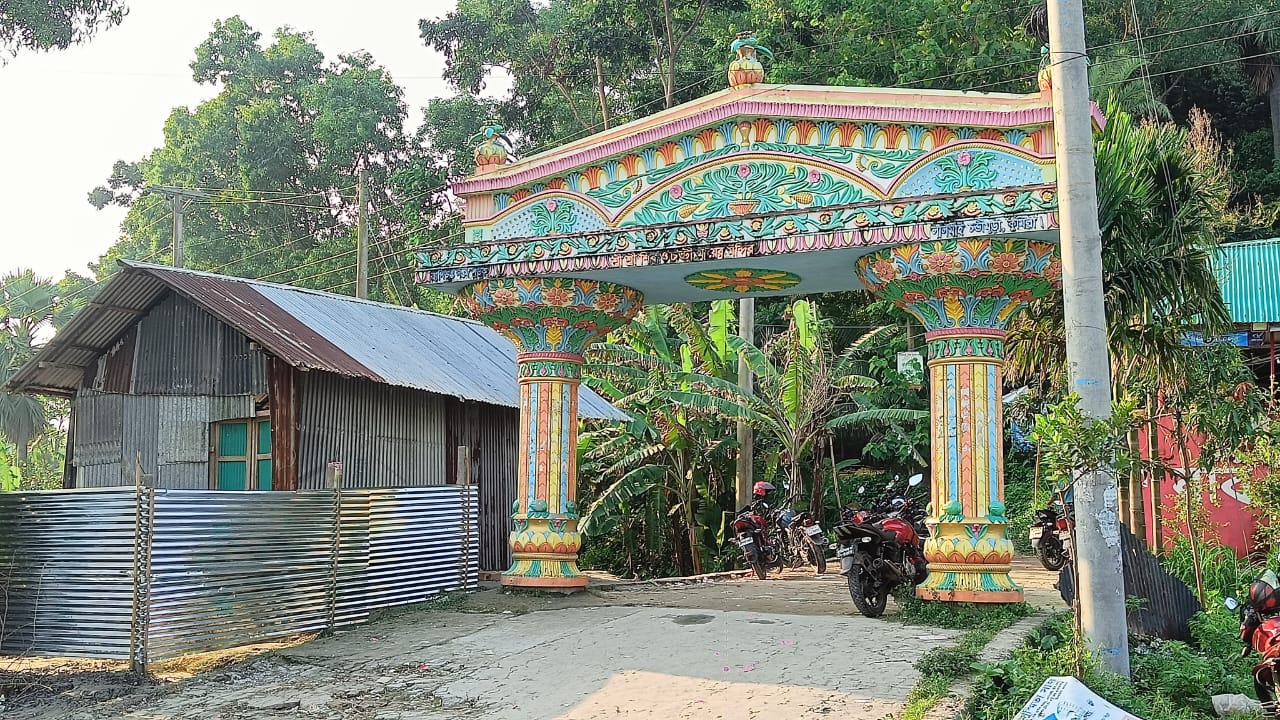 চন্ডীমুড়া মন্দিরের জমি দখল করে স্থাপনা নির্মাণ