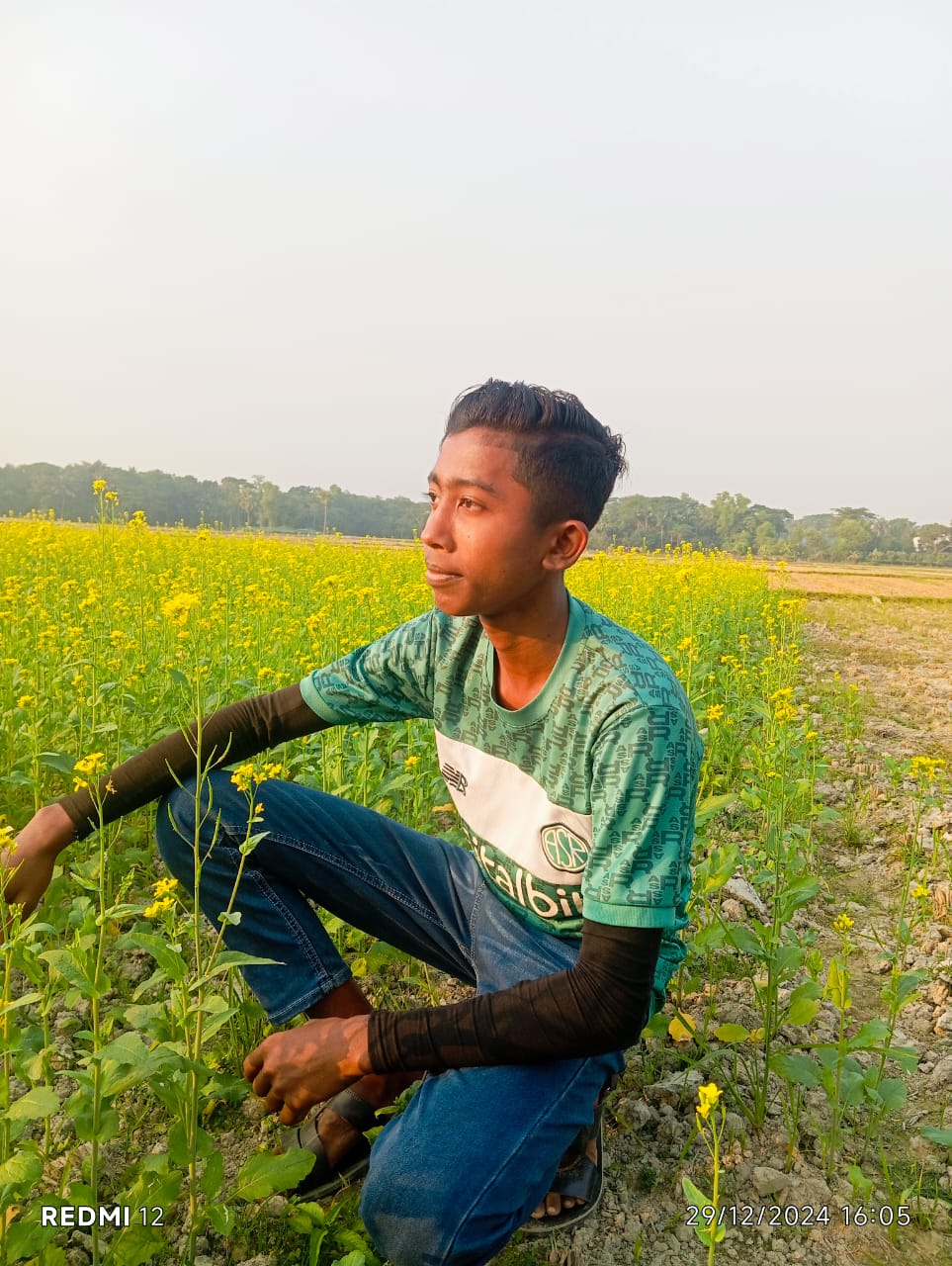 লালমাইয়ে নামাজ পড়তে বের হয়ে লাশ হয়ে ফিরল কিশোর