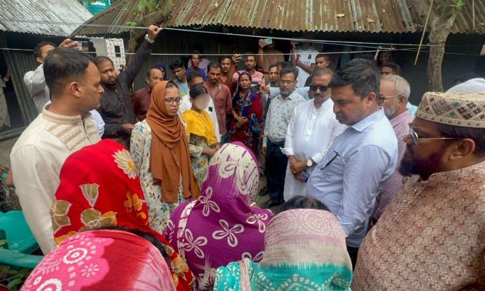 নিজে গিয়ে সপ্তম শ্রেণির এক ছাত্রীর বাল্যবিবাহ বন্ধ করলেন এমপি কালাম