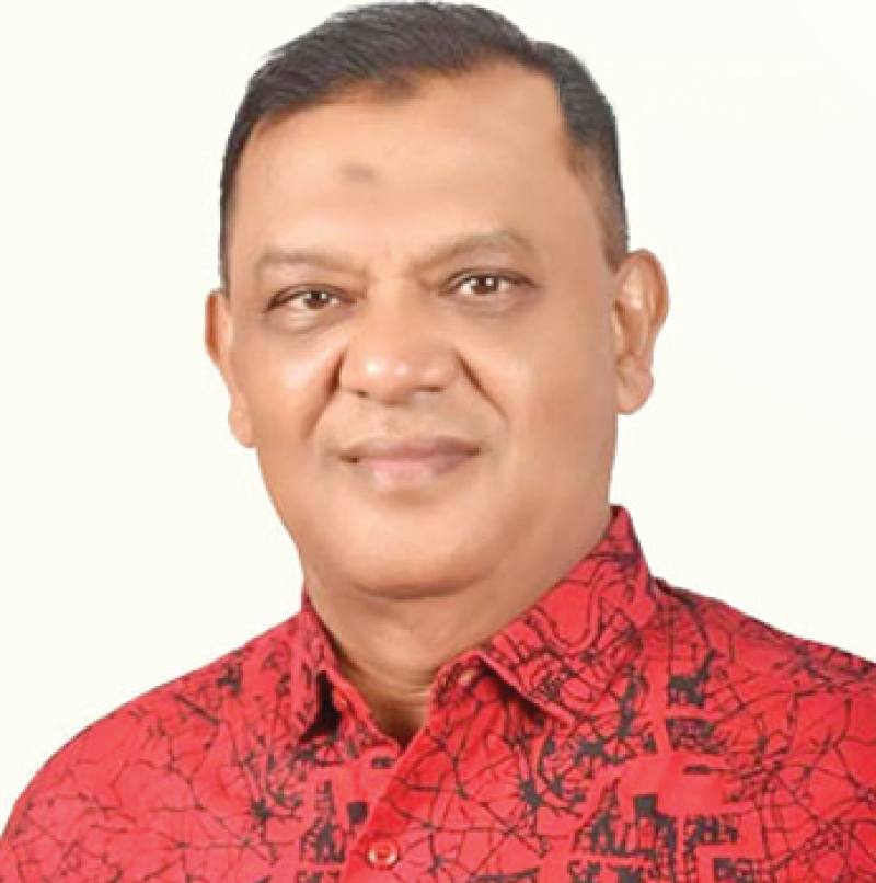 এবার মান অভিমান ভুলে মাহাবুব চৌধুরীও ফিরলেন মনিরুল হক চৌধুরীর কাছে