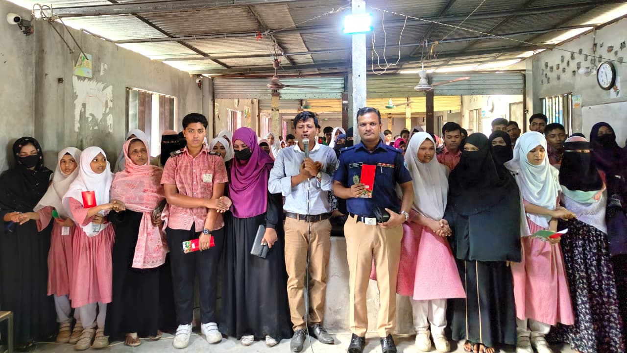 কিশোর অপরাধের বিরুদ্ধে শপথ নিল কুমিল্লার শিক্ষার্থীরা