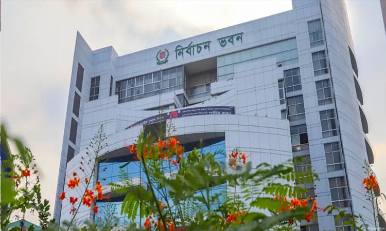 নির্বাচনের রোডম্যাপ চূড়ান্ত করতে বৈঠকে ইসি