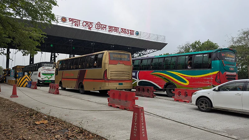 পদ্মা সেতু এলাকায় যান চলাচল স্বাভাবিক