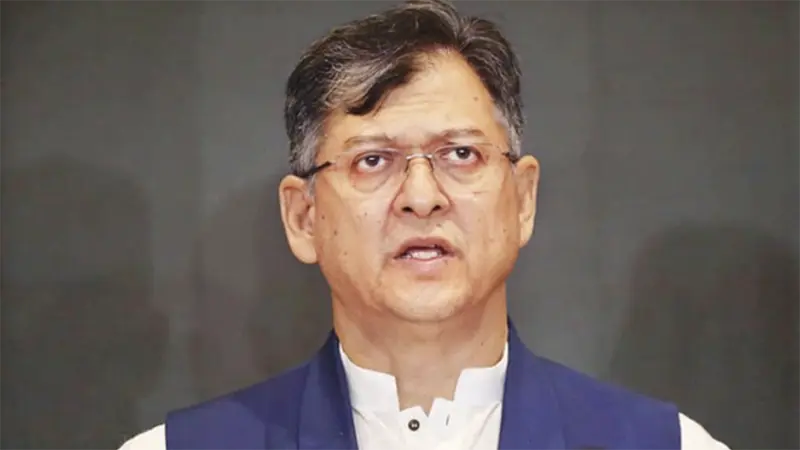 প্রথম আলোকে-ডেইলি স্টারে হামলা জাতির জন্য লজ্জার: সালাহউদ্দিন আহমেদ