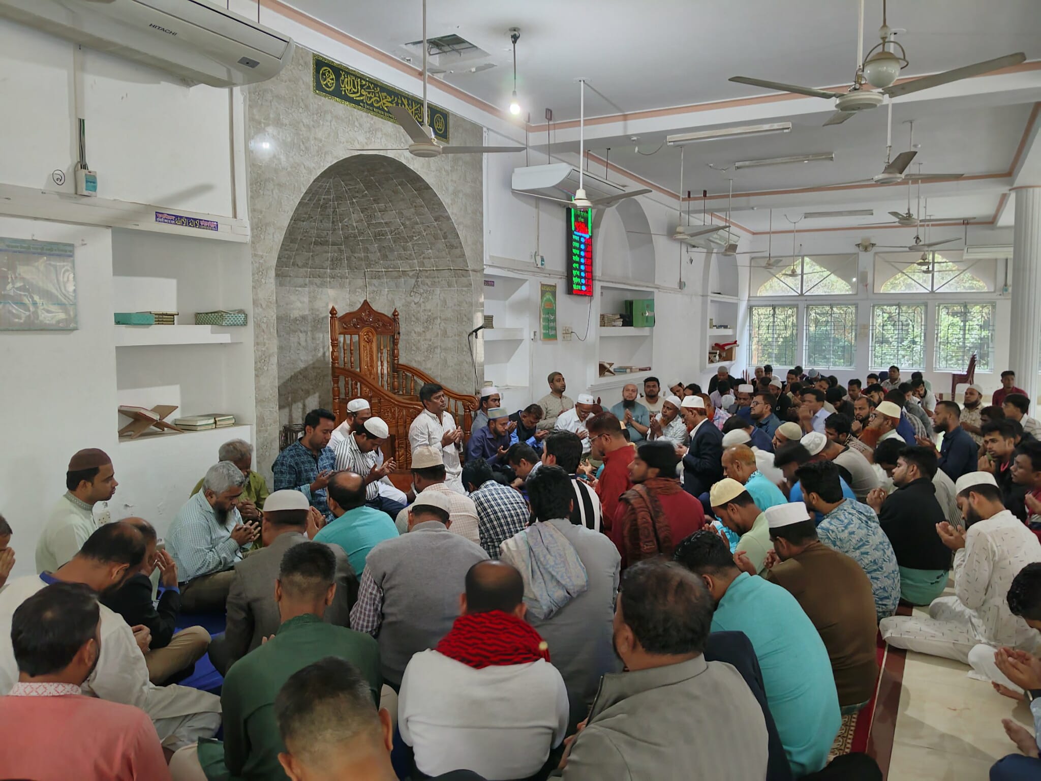 কুমিল্লা বিশ্ববিদ্যালয়ে ইউট্যাবের উদ্যোগে খালেদা জিয়ার রোগমুক্তি কামনায় দোয়া ও মিলাদ মাহফিল