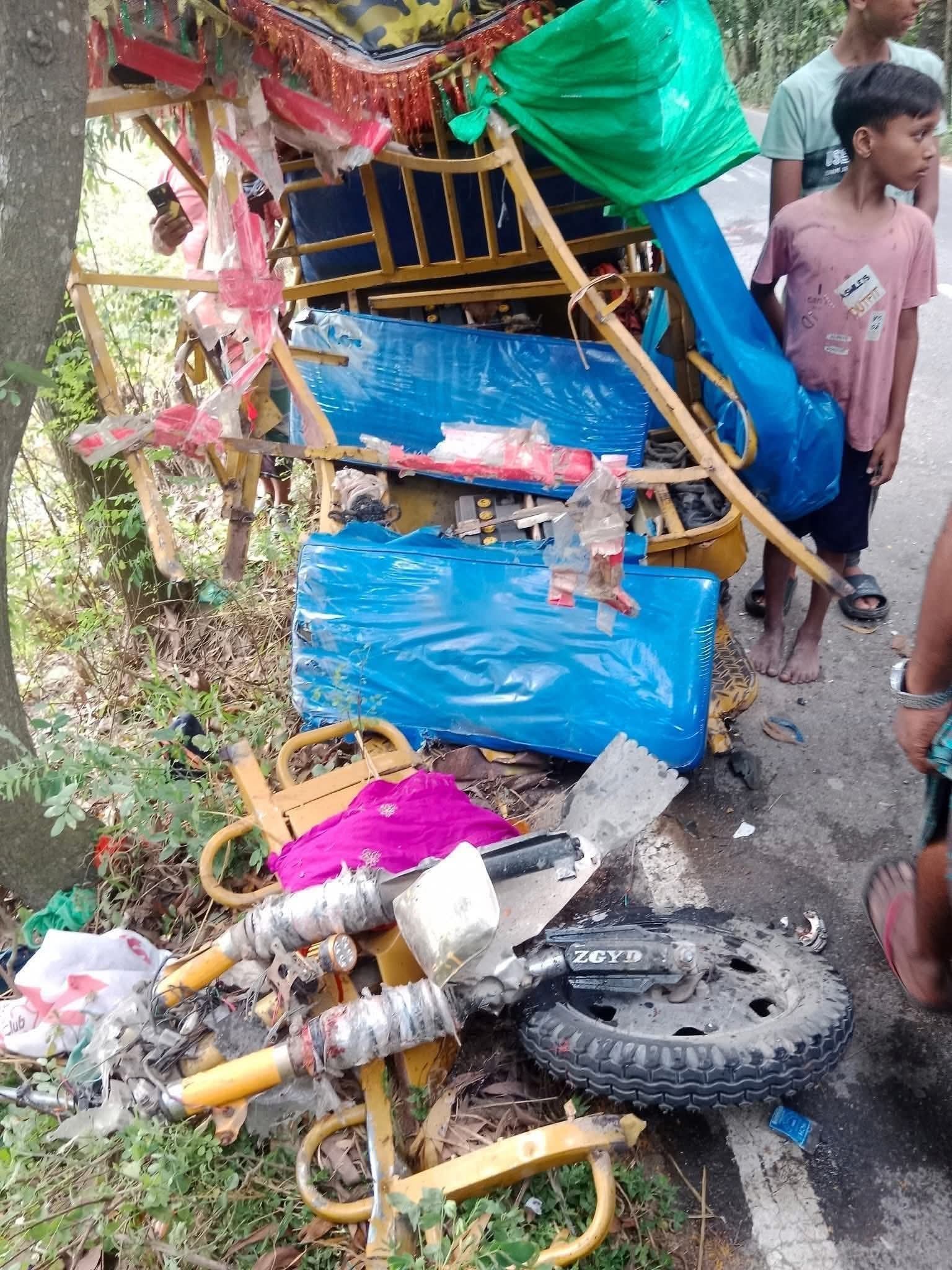 বাসচাপায় নারীর পা বিচ্ছিন্ন, নিহত এক