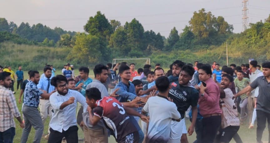 কুমিল্লা বিশ্ববিদ্যালয়ের ফুটবল খেলায় মারামারির ঘটনায় পাঁচজন বহিষ্কার