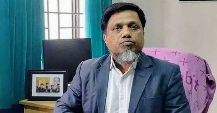 ‎কুমিল্লা বিশ্ববিদ্যালয়ের ডেপুটি রেজিস্ট্রার জাকিরের সাময়িক বরখাস্ত বহাল; ক্যাম্পাসে প্রবেশে নিষেধাজ্ঞা