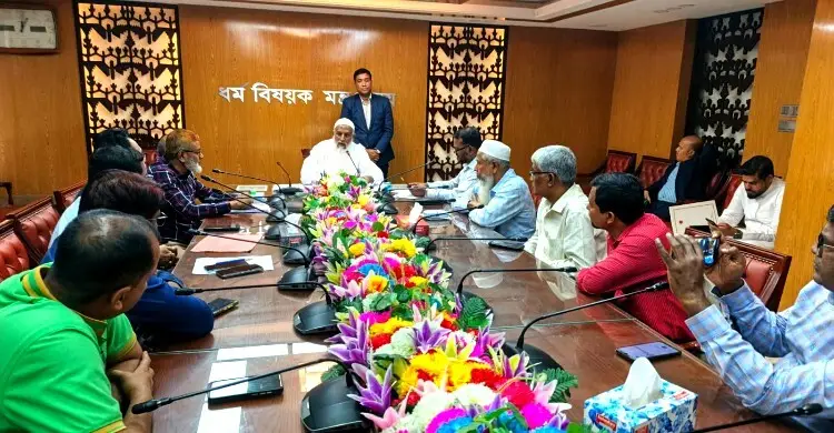 আগামী হজ থেকে খরচ কমানোর উদ্যোগ নেওয়া হবে: ধর্মমন্ত্রী