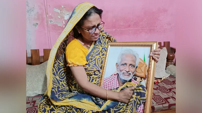 পূজায় কুমিল্লার রূপা রাণী দাসের মনে আনন্দ নেই, নানুয়াদিঘিরপাড়ের দুঃসহ স্মৃতি এখনও তাড়া করে