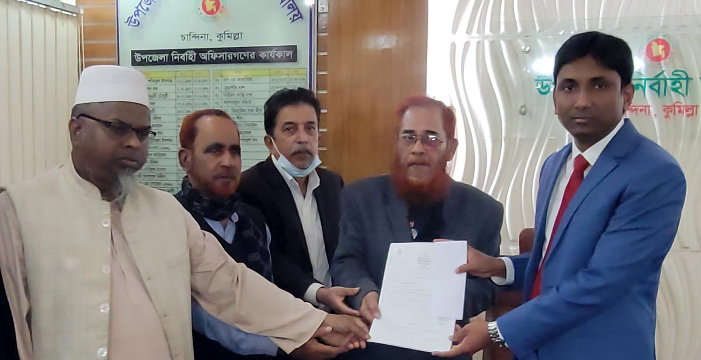 স্বতন্ত্র প্রার্থীর মনোনয়ন ফরম নিলেন উপজেলা বিএনপি সভাপতি শাওন