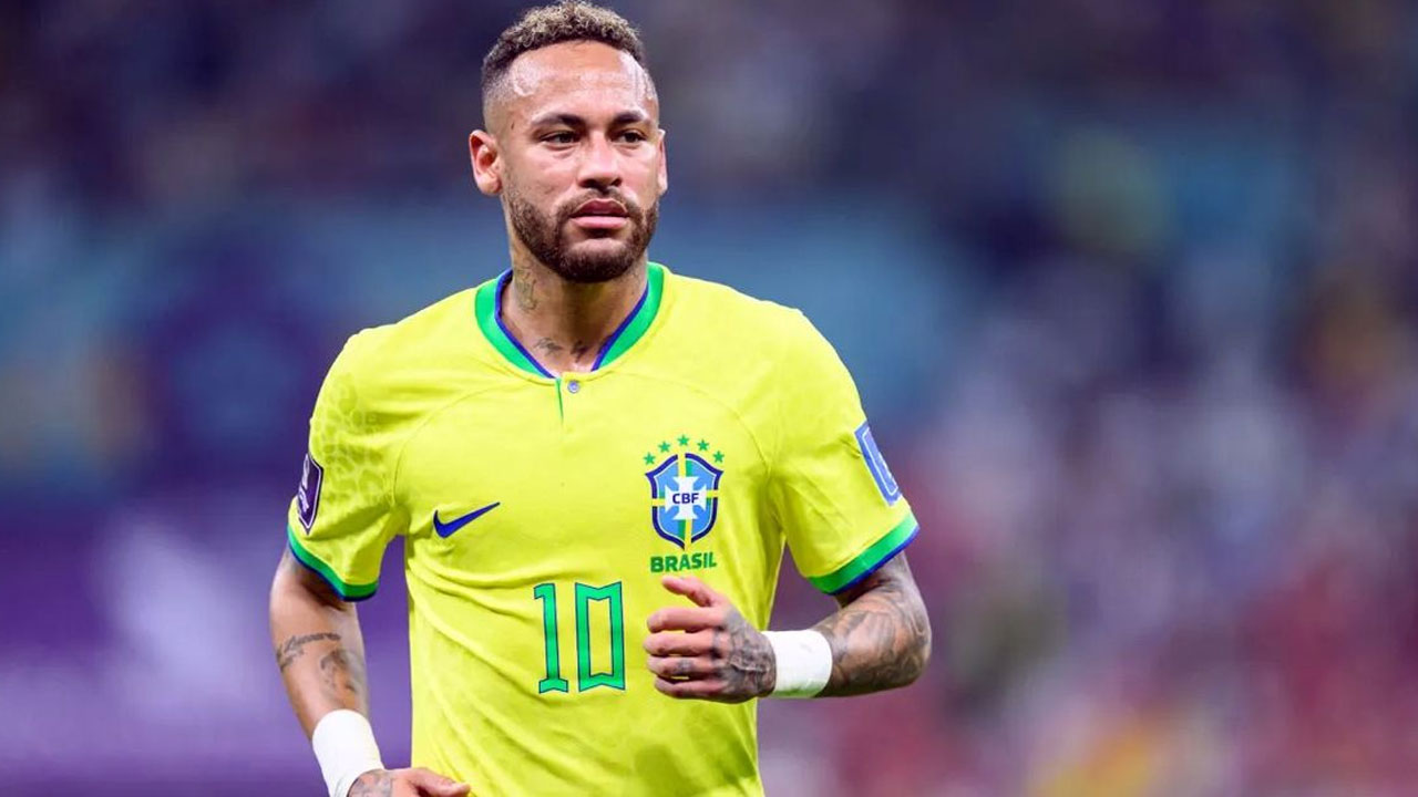 সহসাই দলে ফেরা হচ্ছে না নেইমারের