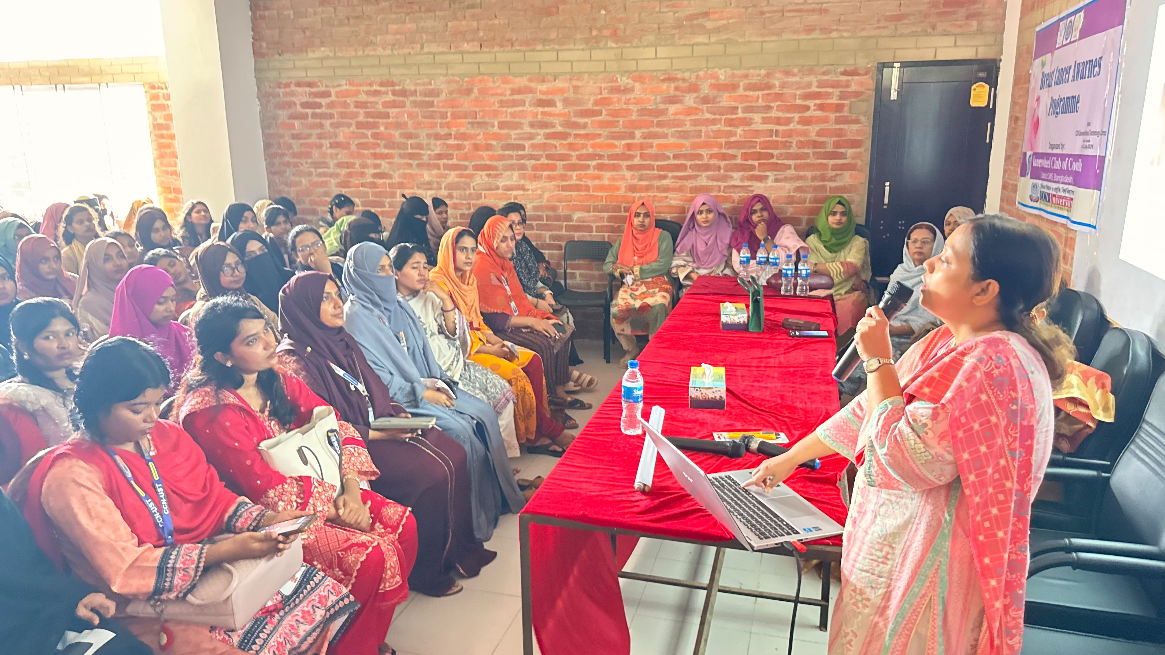 সিসিএন বিশ্ববিদ্যালয়ে ব্রেস্ট ক্যান্সার সচেতনতা সেমিনার