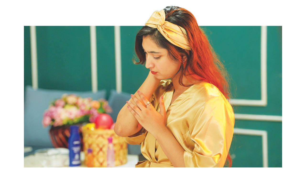 শীতের শুরুতে রুক্ষ ত্বকের যত্ন