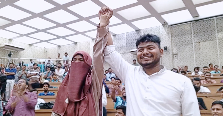 ডাকসু নির্বাচন: শিবির প্যানেলের স্বামী-স্ত্রী দুজনই বিজয়ী